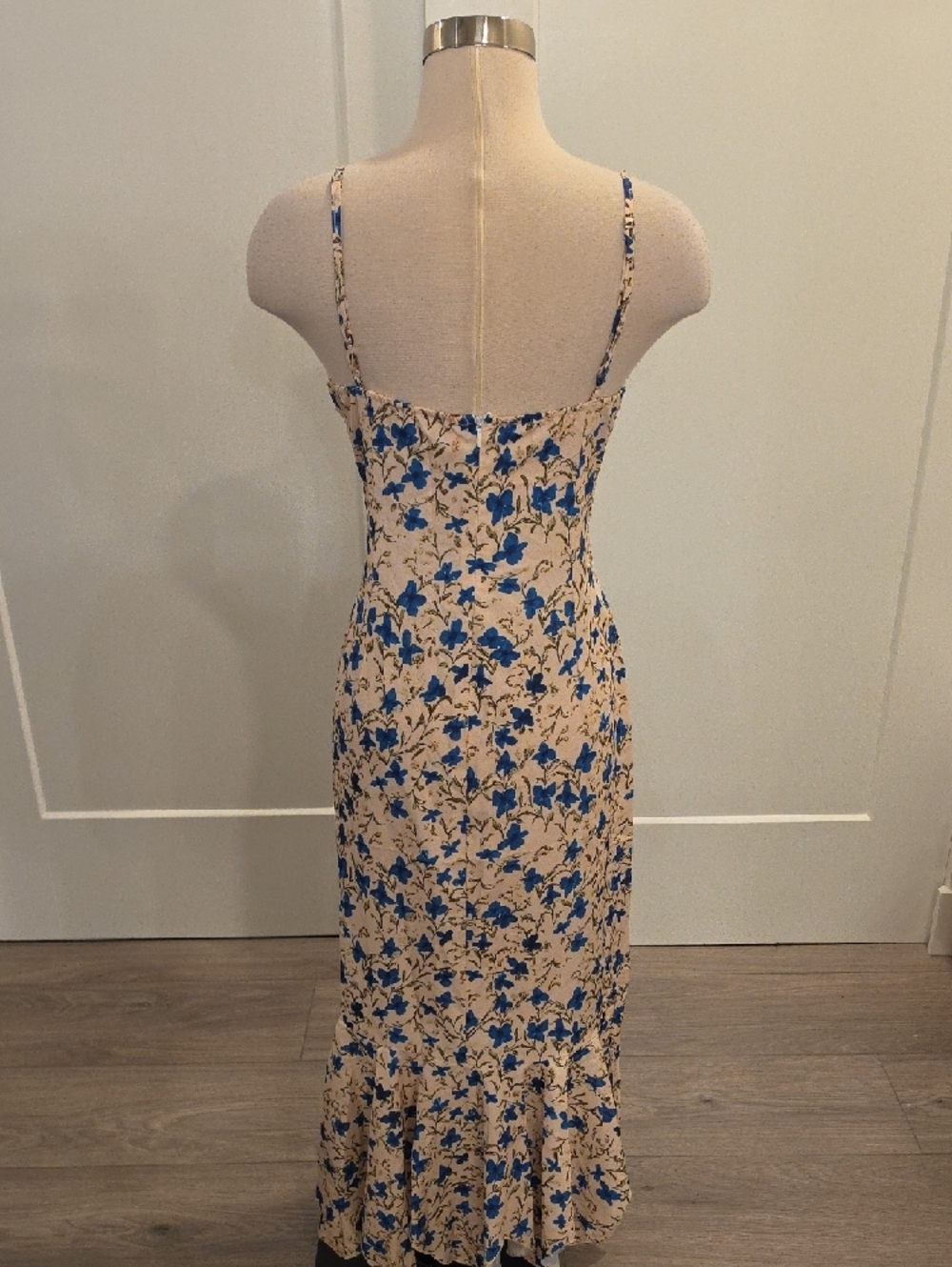 Commense Blue Floral Midi Dress on Cream Base sizes M & L available new with tag - Picture 8 of 12